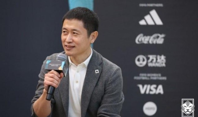 半岛体育官网-韩国前国脚李荣杓：捷克队后防存在问题，韩国可以创造出机会