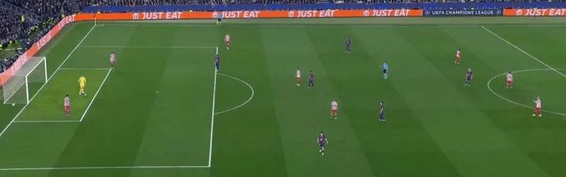 半岛体育-规则解析：普比尔禁区内用手摆球是否应该吹罚点球？