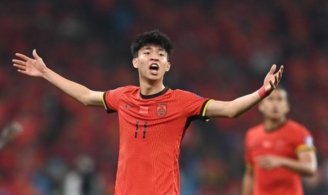 半岛体育官方网站-王钰栋的天花板，不在球场上，而在他所处的环境里