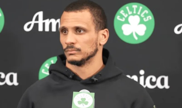 半岛体育官网-马祖拉采访全文：球员们在防守端很努力，这带动我们的进攻