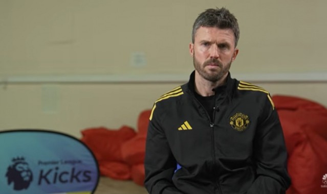 半岛体育官网-卡里克：处理压力是梅努真正的天赋 信任青训是曼联的重要部分