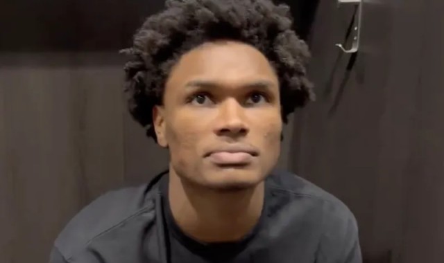 半岛体育官网-阿门谈申京：我觉得没人能防住他，不希望他过早满足于现状