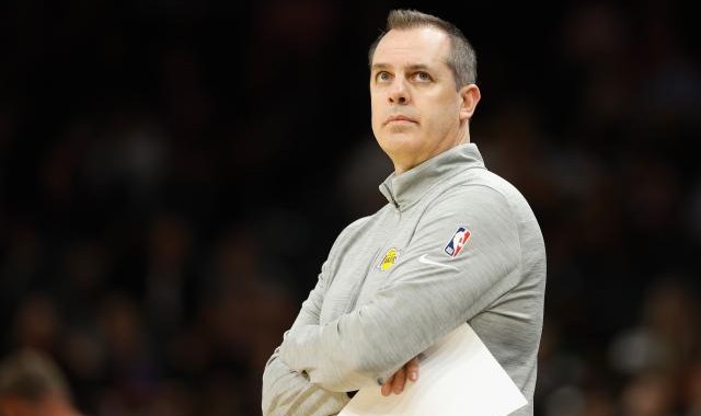 半岛体育APP-昔日冠军教头沃格尔执教太阳 薪水不到蒙蒂一半！