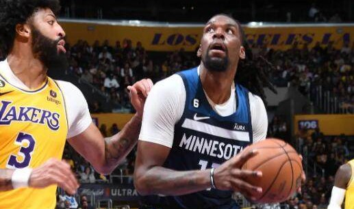 半岛体育APP-曝湖人有意引进里德 264磅壮汉效率不逊八村垒