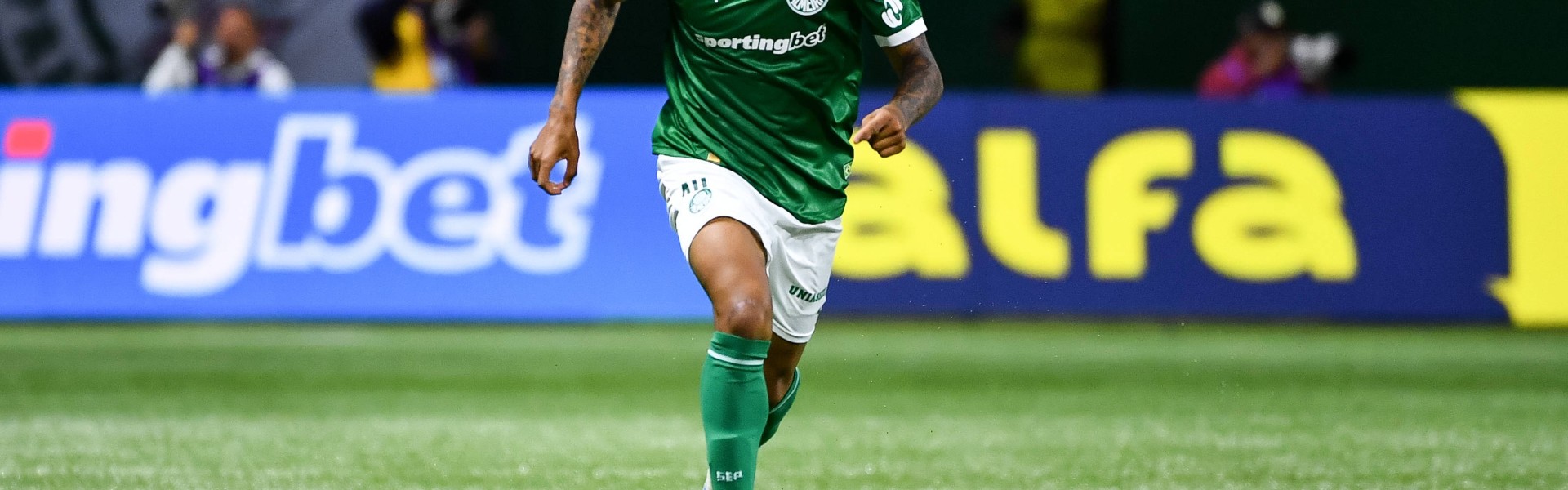 半岛体育-ESPN：那不勒斯愿意3000万欧报价帕尔梅拉斯中场阿兰