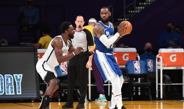 半岛体育APP-35000分之夜 詹姆斯惨遇里程悲 篮网一招降服湖人